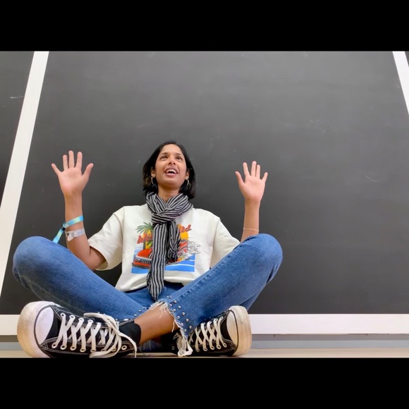 Meet your Posher, Thalia - Picture 1 of 1